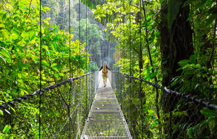 Costa Rica national park entrance rules fines 2025